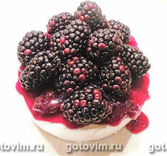 Брі, запечений з ожиною, Крок 03