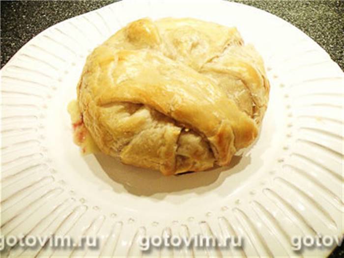 Брі, запечений з ожиною, Крок 05